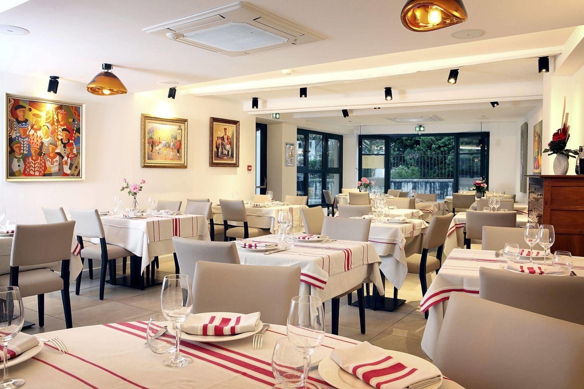De La Nivelle Hotel Saint-Pée-sur-Nivelle Zewnętrze zdjęcie