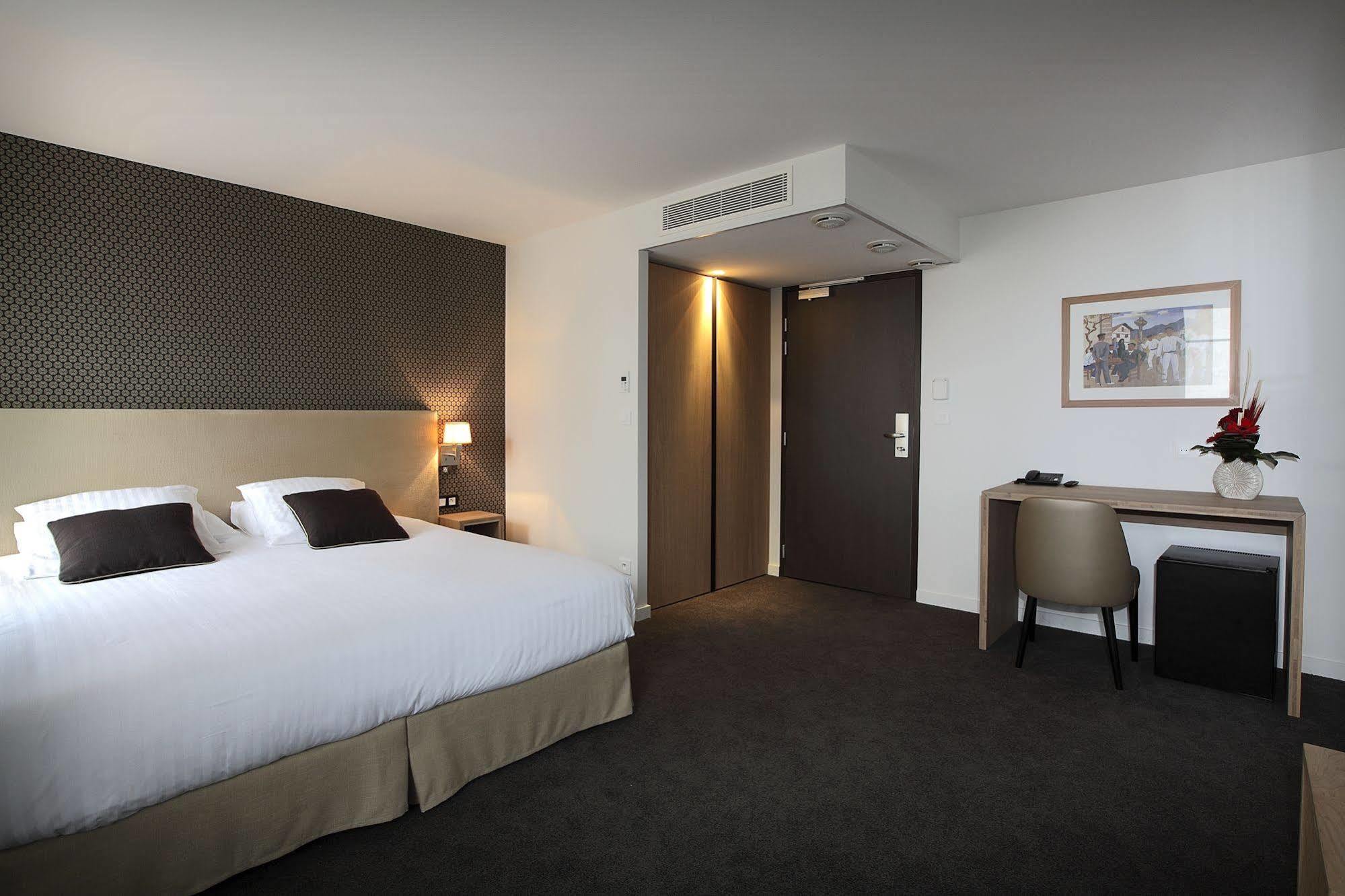 De La Nivelle Hotel Saint-Pée-sur-Nivelle Zewnętrze zdjęcie