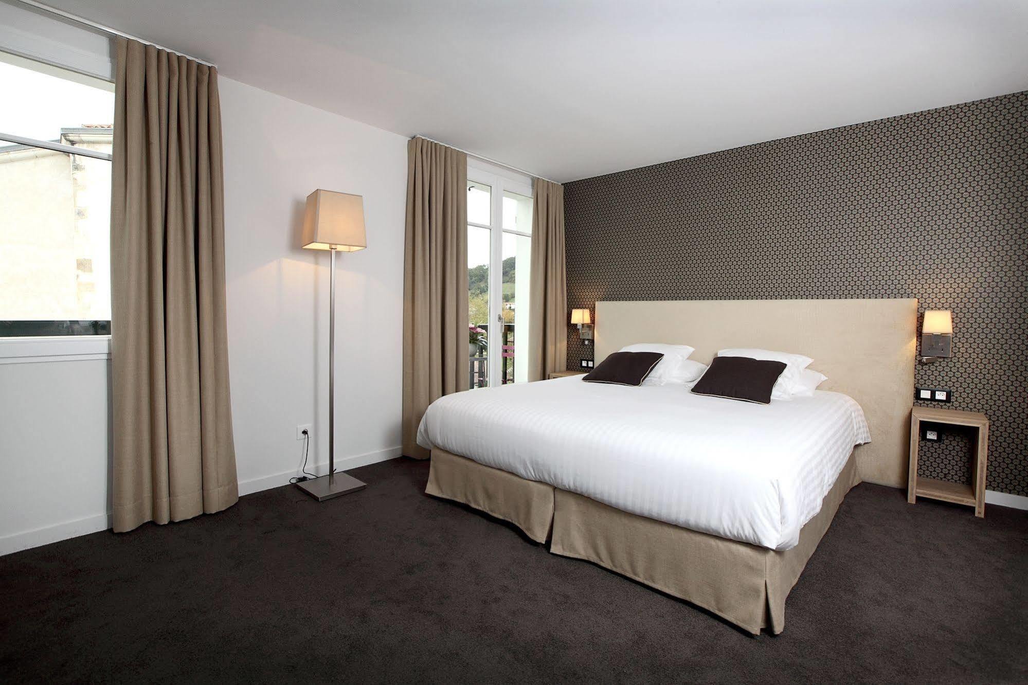 De La Nivelle Hotel Saint-Pée-sur-Nivelle Zewnętrze zdjęcie